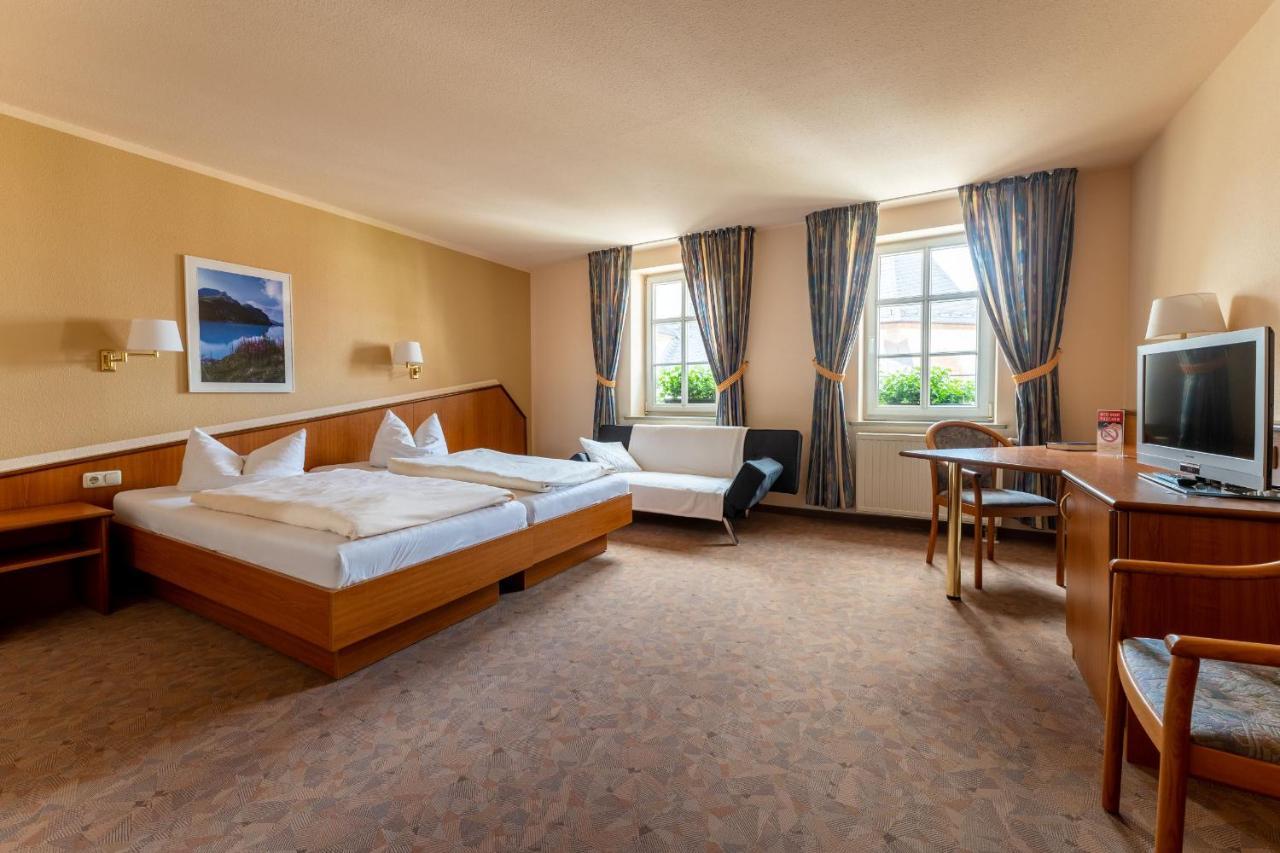 Hotel Reussischer Hof Schmölln المظهر الخارجي الصورة