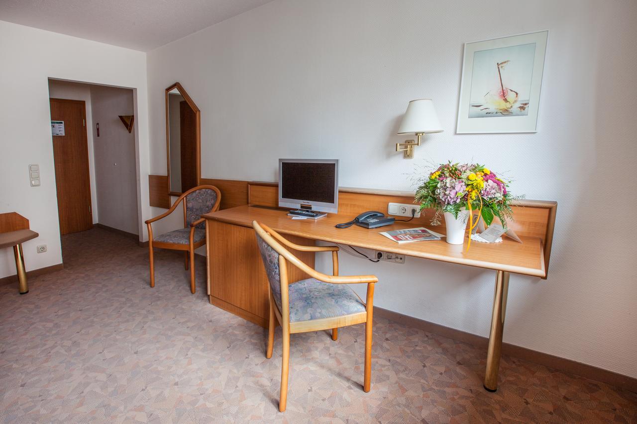 Hotel Reussischer Hof Schmölln المظهر الخارجي الصورة